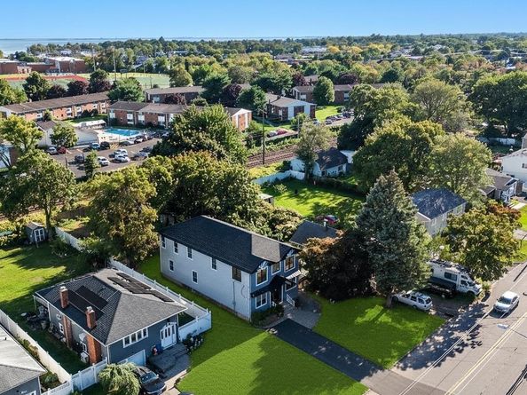 86 Moffitt Boulevard, Islip NY 11751