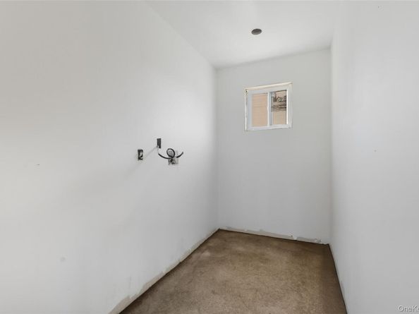 86 Moffitt Boulevard, Islip NY 11751
