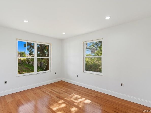 86 Moffitt Boulevard, Islip NY 11751