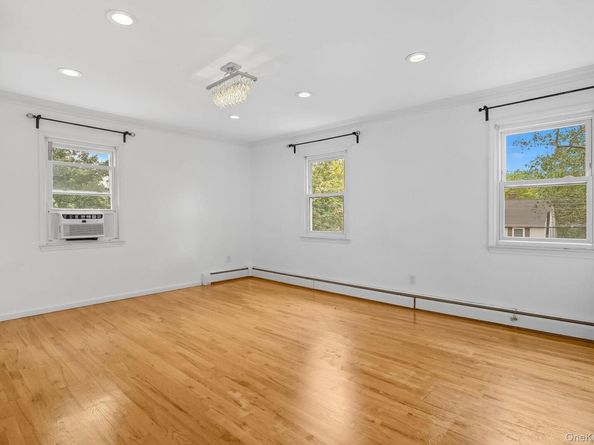 105 Sprague Road, Scarsdale NY 10583
