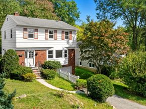105 Sprague Road, Scarsdale NY 10583