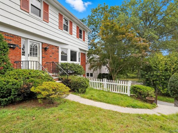 105 Sprague Road, Scarsdale NY 10583