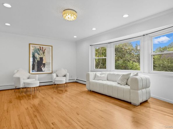 105 Sprague Road, Scarsdale NY 10583
