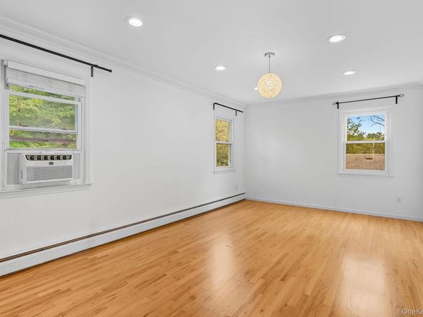 105 Sprague Road, Scarsdale NY 10583