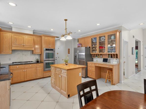 1 Ellen Court, Glen Cove NY 11542