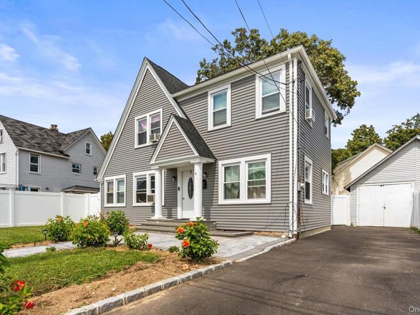 5 Northridge Street, Patchogue NY 11772