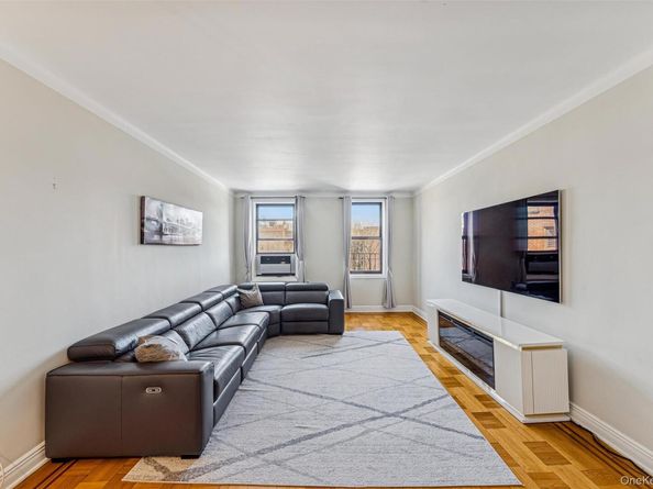 8451 Beverly Road 6R, Kew Gardens NY 11415