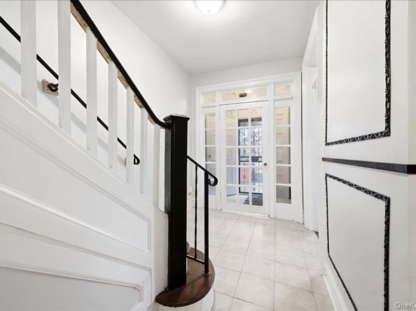 2712 Holland Avenue, Bronx NY 10467