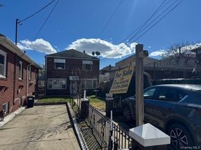 12212 6th Avenue, College Point NY 11356