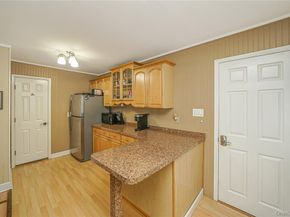 33 Peachtree Lane, Mount Sinai NY 11766