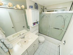 33 Peachtree Lane, Mount Sinai NY 11766