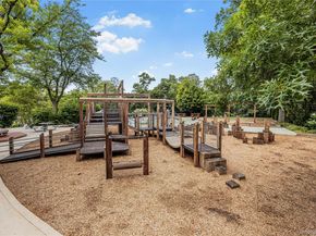 5700 Arlington Avenue 2D, Bronx NY 10471