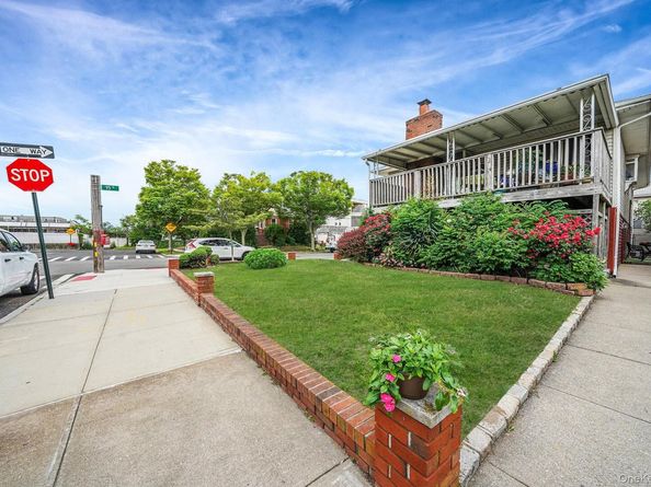 15951 160th Avenue, Howard Beach NY 11414