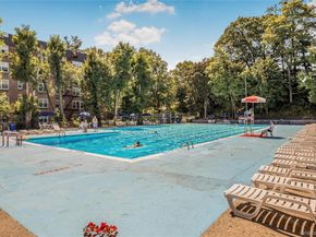 2 Sadore Lane 5U, Yonkers NY 10710