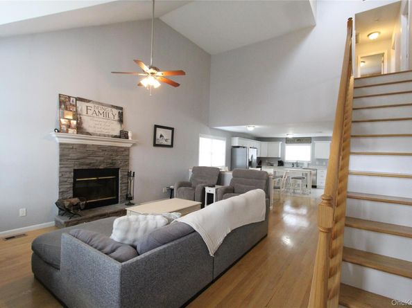 275 Railroad Avenue, Center Moriches NY 11934