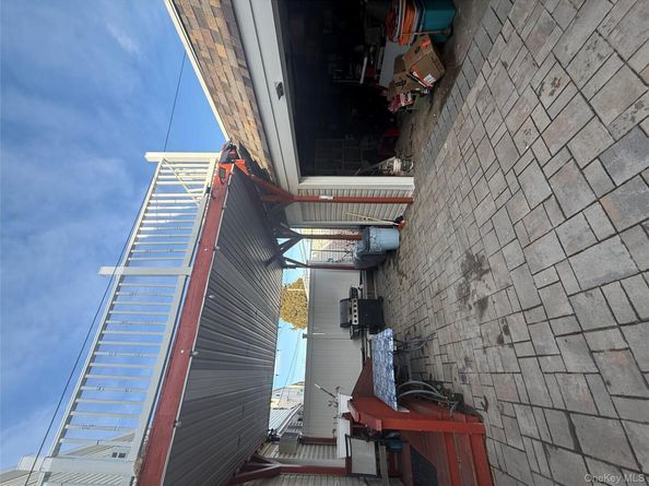 7841 84th Street, Glendale NY 11385