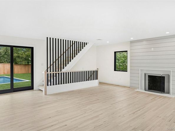 3 Shore Lane, Westhampton NY 11977