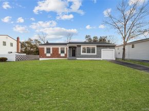 4 Julie Lane, Selden NY 11784