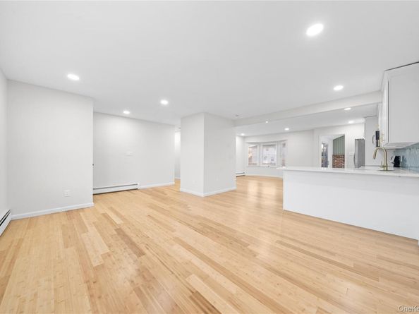 4 Julie Lane, Selden NY 11784