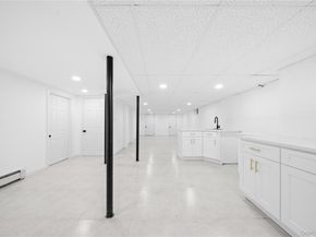 4 Julie Lane, Selden NY 11784