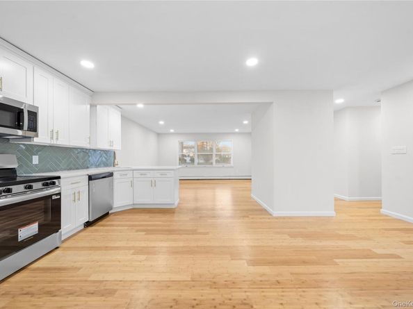 4 Julie Lane, Selden NY 11784