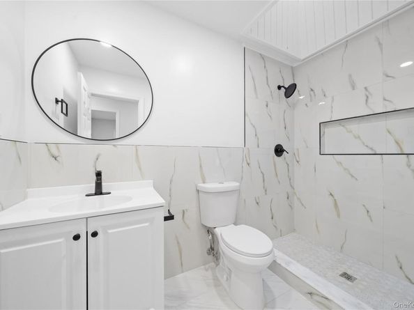 4 Julie Lane, Selden NY 11784