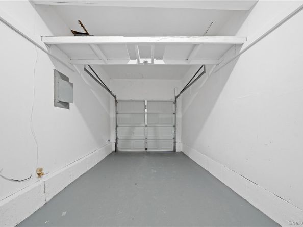 4 Julie Lane, Selden NY 11784