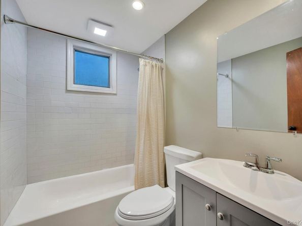 47 Pearsall Place, Deer Park NY 11729