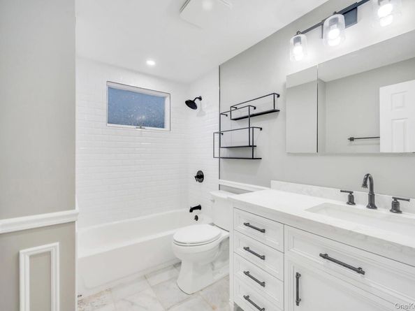 47 Pearsall Place, Deer Park NY 11729