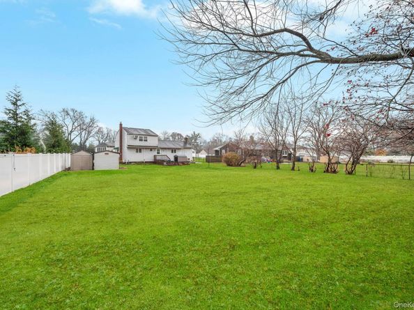 47 Pearsall Place, Deer Park NY 11729