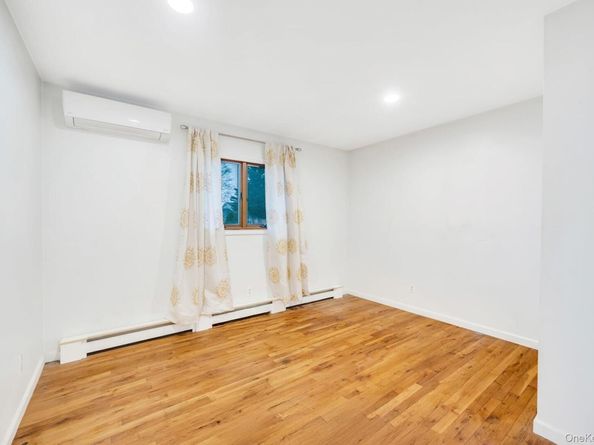 47 Pearsall Place, Deer Park NY 11729