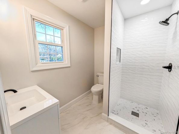 15 Short Street, Flanders NY 11901