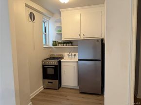 30-11 Parsons Boulevard 2T, Flushing NY 11354