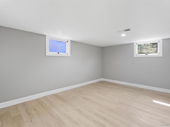 792 Glendale Road, Babylon NY 11704