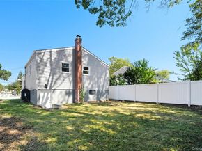 792 Glendale Road, Babylon NY 11704