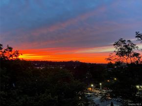 42-30 Douglaston Parkway 5C, Douglaston NY 11363