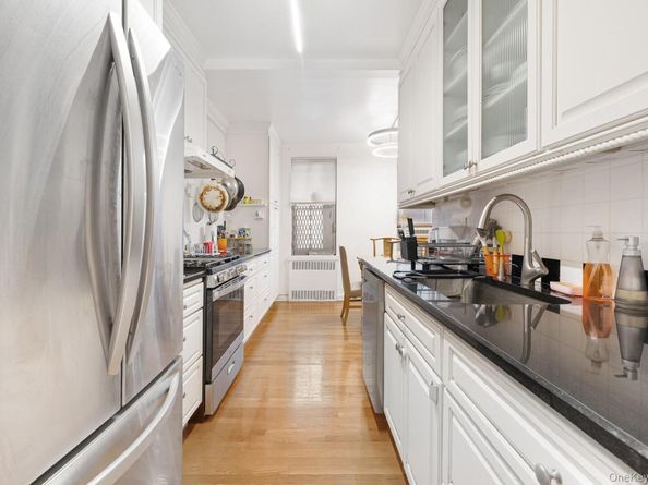 104-20 68th Drive B22, Forest Hills NY 11375