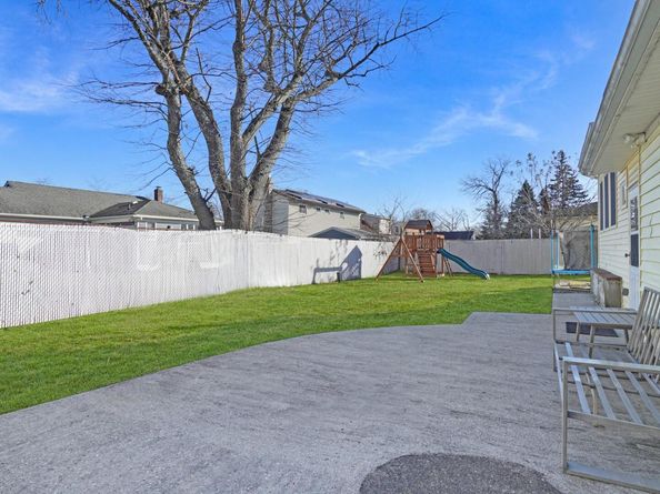 197 W 5th Street, Deer Park NY 11729