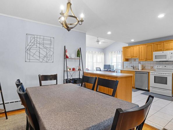 197 W 5th Street, Deer Park NY 11729