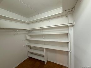 100 Clinton Avenue 1D, Mineola NY 11501