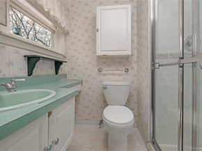 4 Danville Court, Greenlawn NY 11740