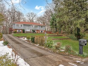 4 Danville Court, Greenlawn NY 11740
