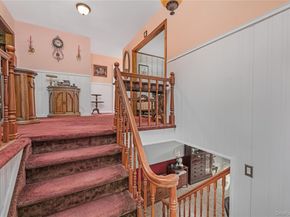 4 Danville Court, Greenlawn NY 11740