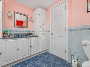 4 Danville Court, Greenlawn NY 11740