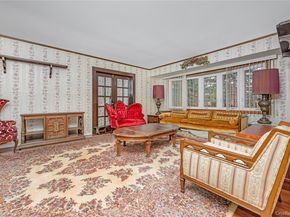 4 Danville Court, Greenlawn NY 11740