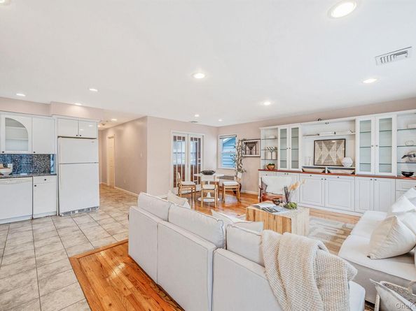 137 Charles Street, Lynbrook NY 11563