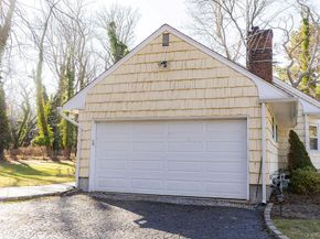 4 Conscience Bay Road, Setauket NY 11733