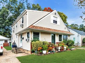 54 E 15th Street, Huntington Station NY 11746