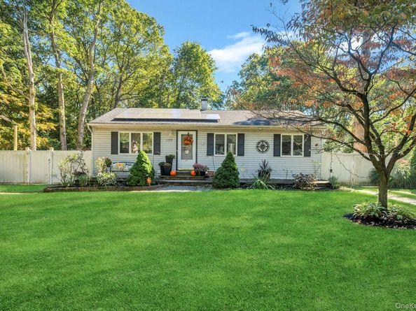 1199 Connetquot Avenue, Central Islip NY 11722