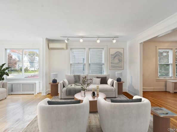 80 Munro Boulevard, Valley Stream NY 11581